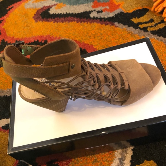 Vince Camuto  caged sandals - Picture 3 of 4